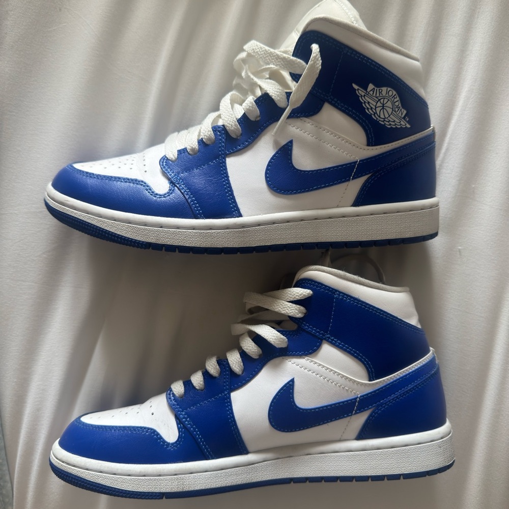 WMNS Jordan 1 Mid Kentucky Blue Shoes